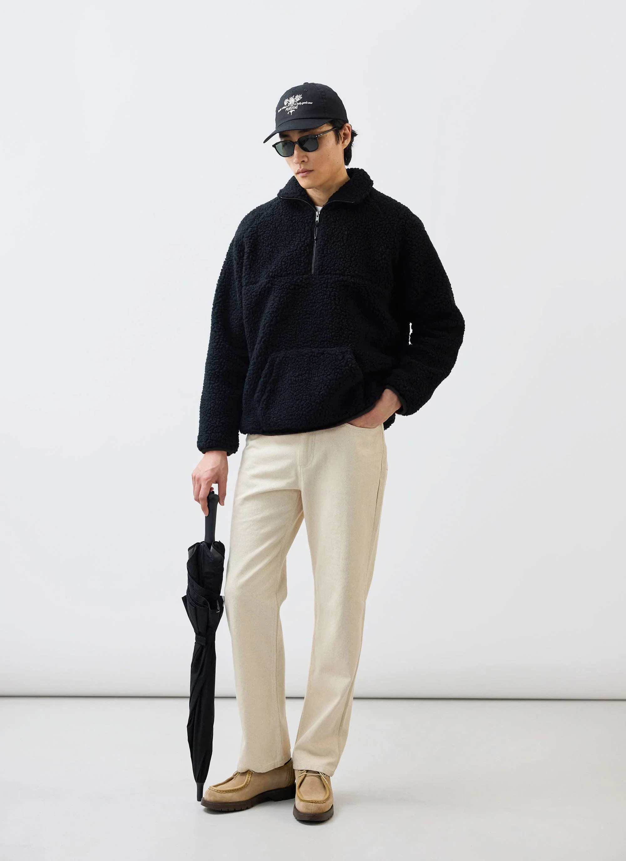 Men's Quarter Zip Wool Fleece Pullover | Black - Image 3