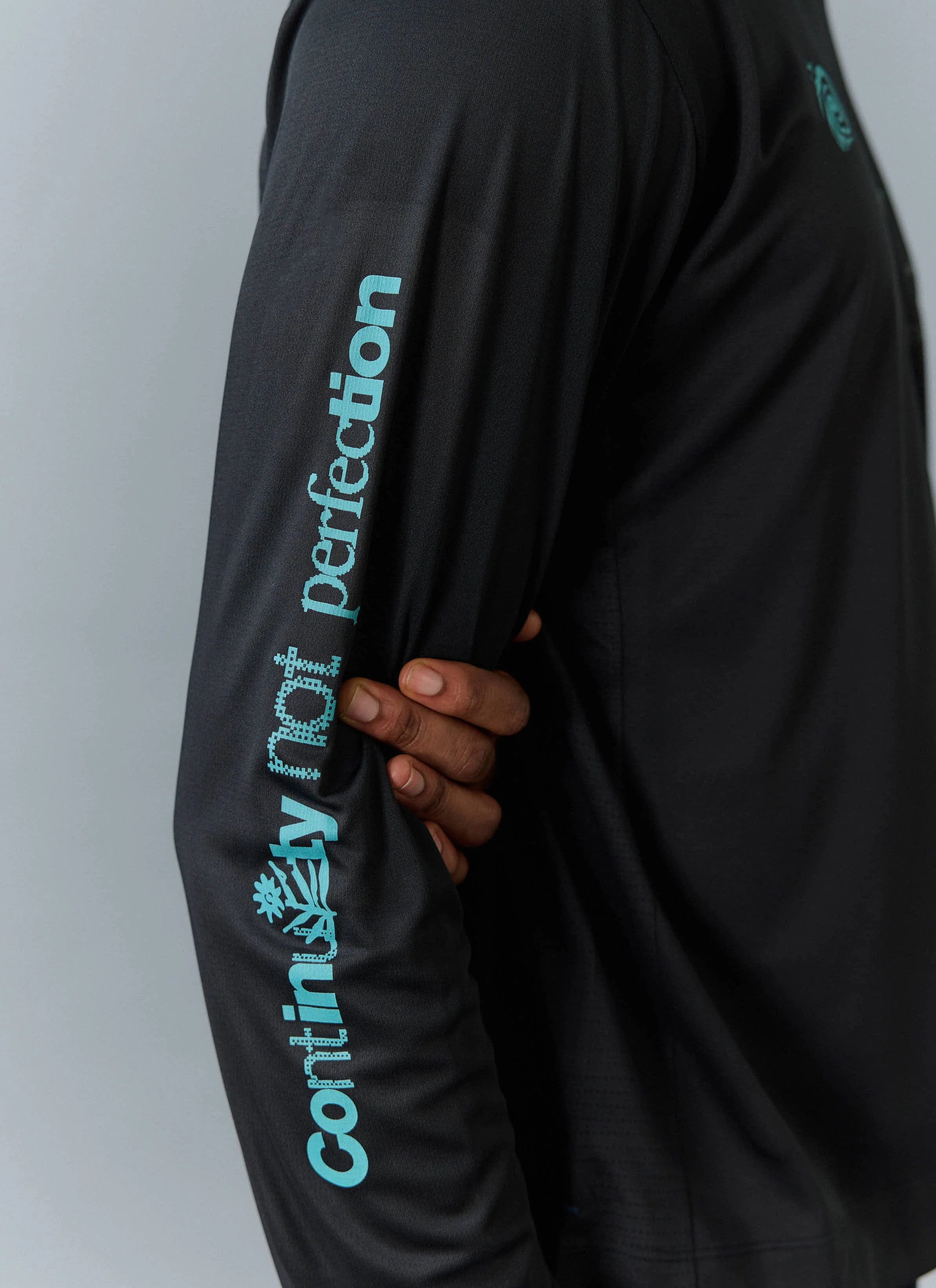 PCVL Long Sleeve Printed Performance Top | Black - Image 2