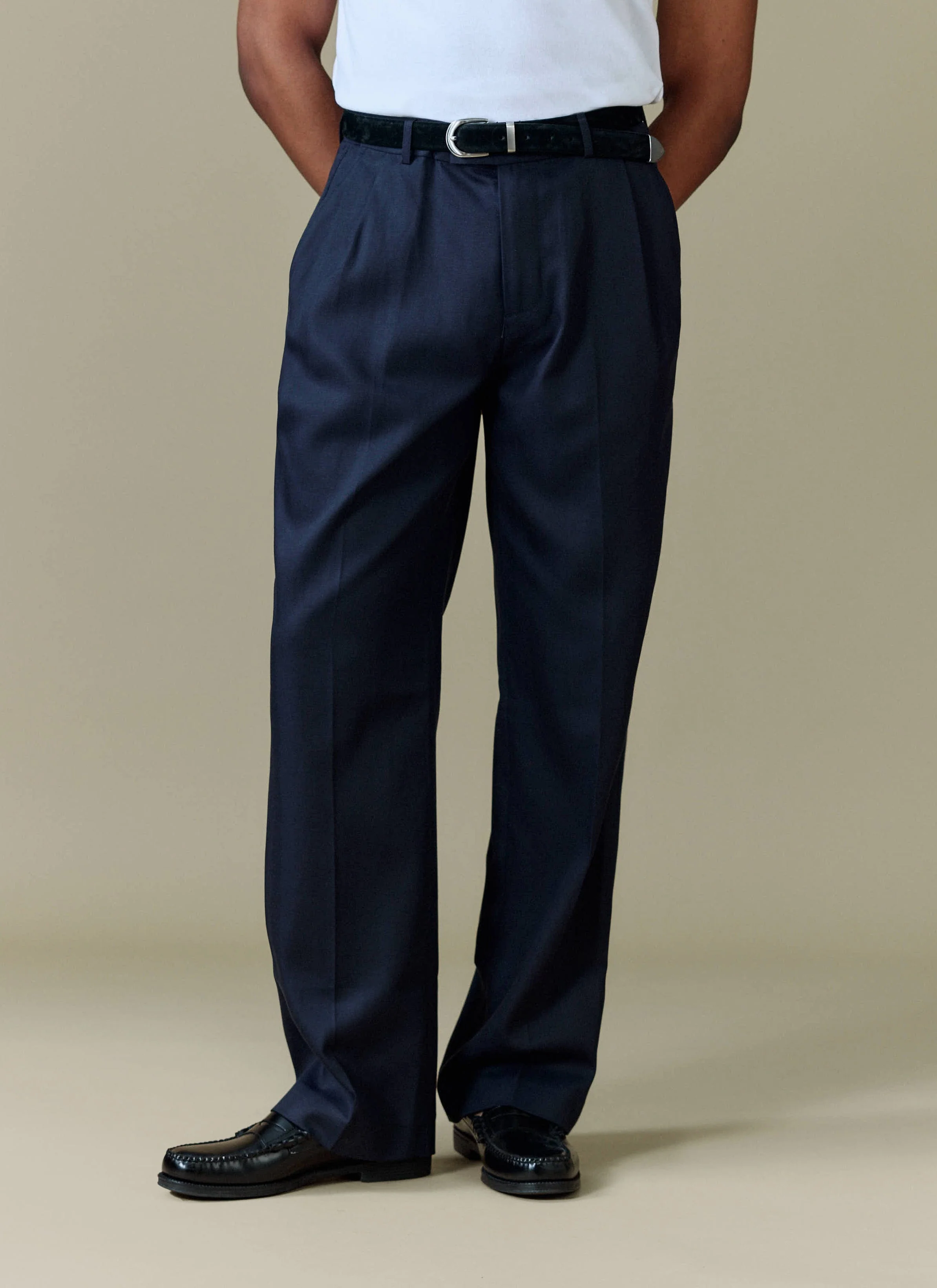 Pleated Leg Trousers | Lyocell | Navy - Image 9